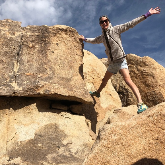 Meet your Posher, Tessa - Picture 1 of 1